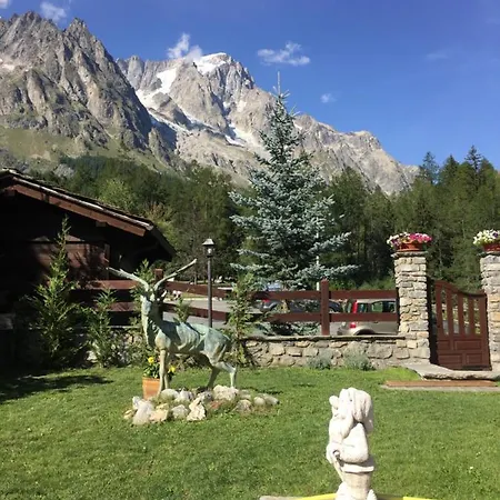 Chalet Dei Nani Chalet Courmayeur